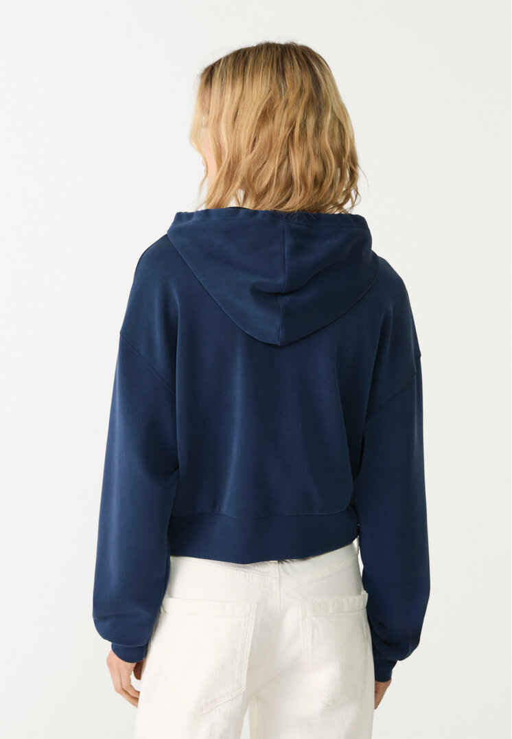 chaqueta con capucha tacto suave