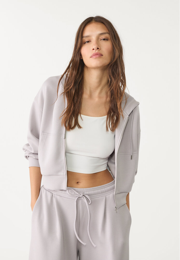 chaqueta con capucha tacto suave