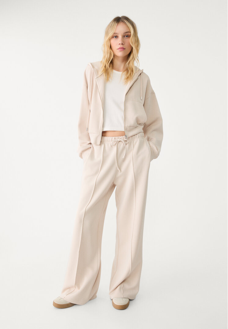 chaqueta con capucha tacto suave