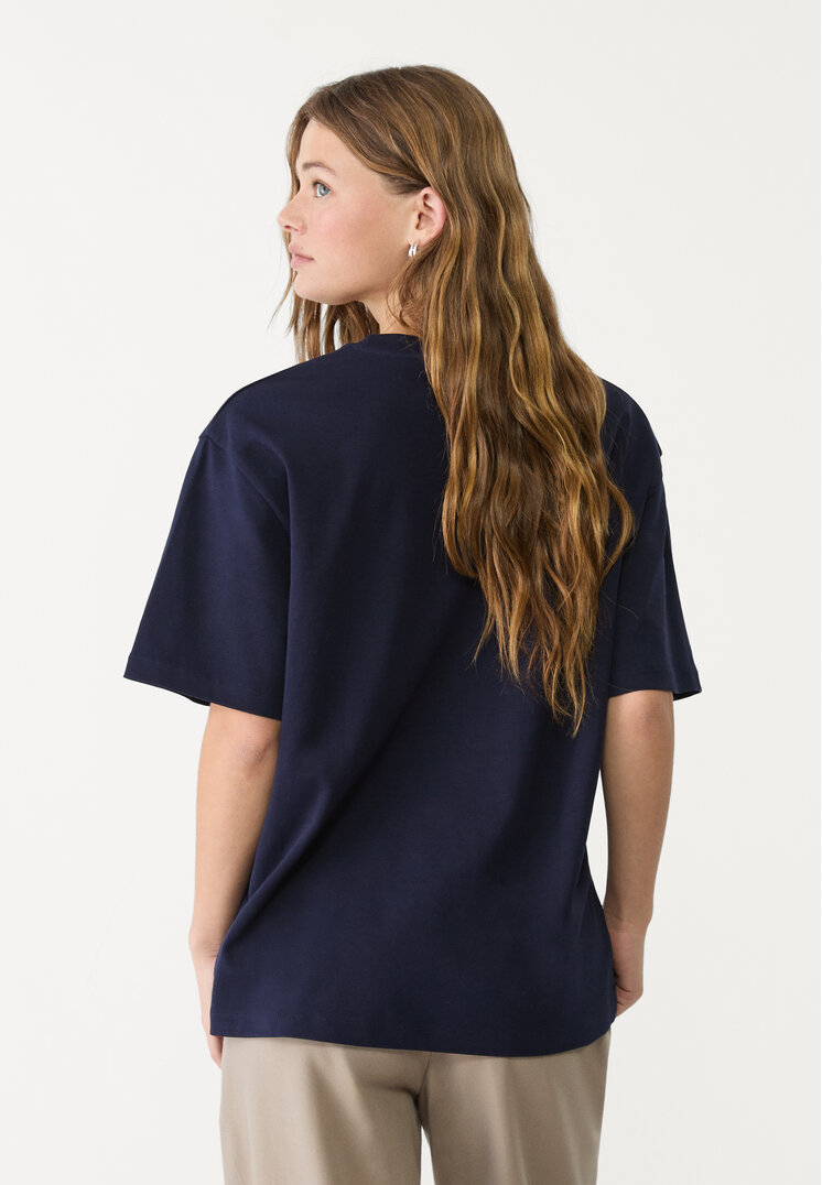 camiseta basica oversize heavy weight