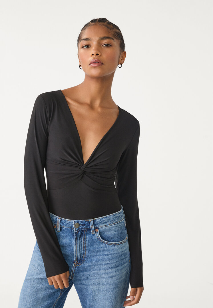 body escote pico frunce