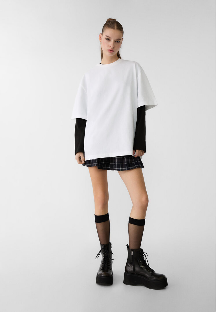 camiseta oversize manga corta