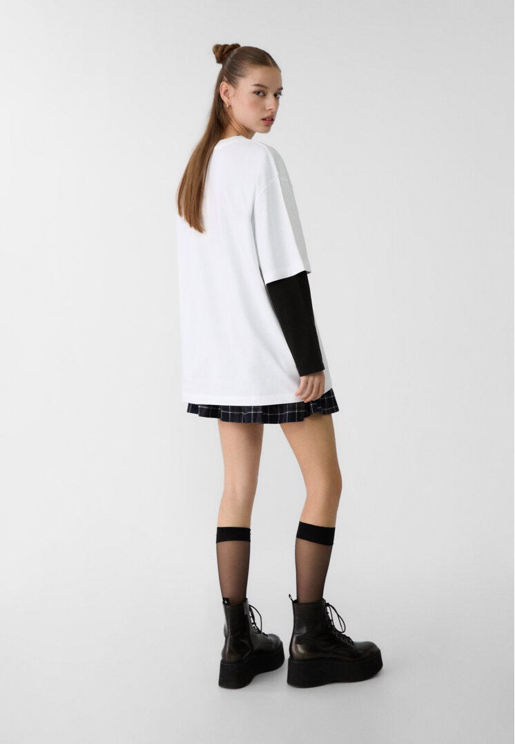 camiseta oversize manga corta