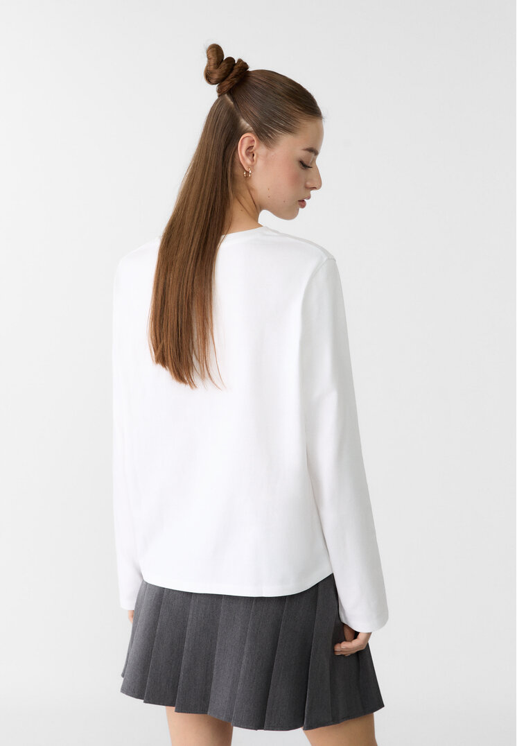 camiseta oversize manga larga