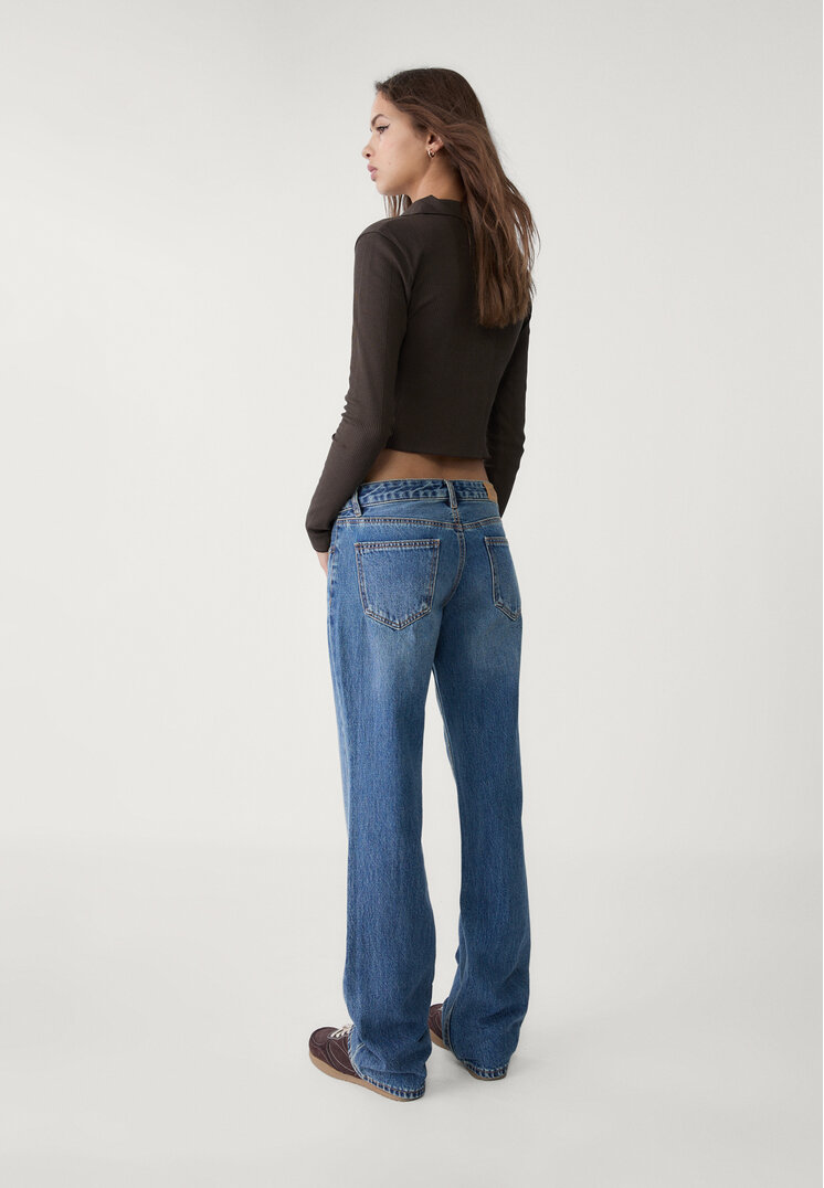 polo crop botones