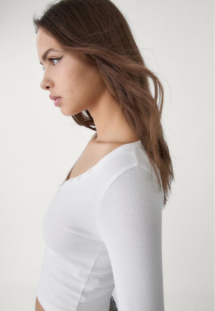camiseta botones