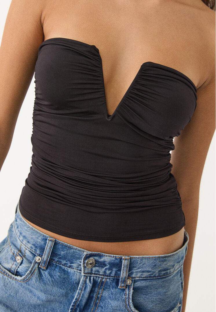 top crop drapeado escote v