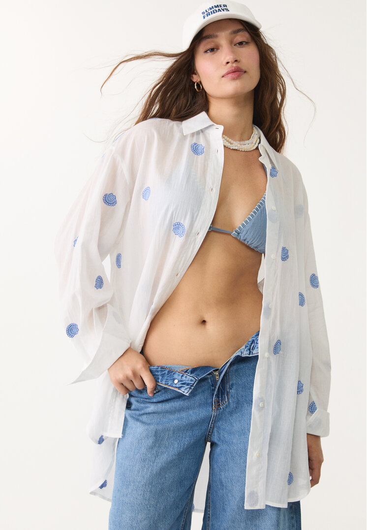 camisa fluida larga bordados concha