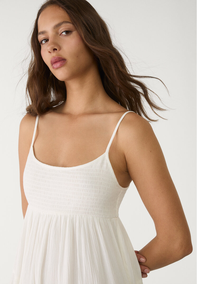 vestido corto fluido
