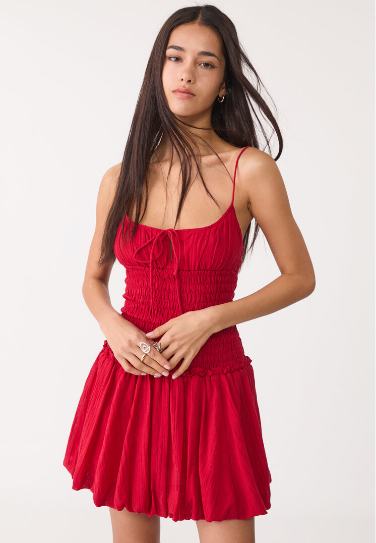 vestido corto globo
