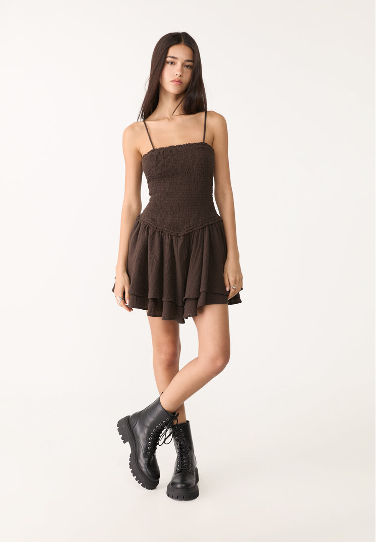 vestido corto volantes