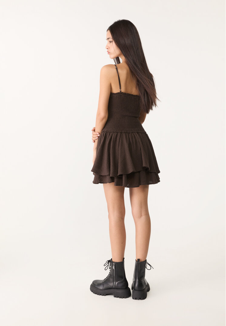 vestido corto volantes