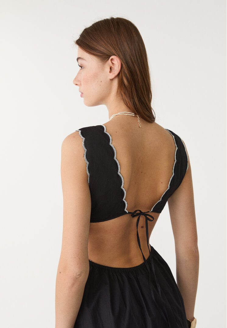 vestido corto bordado palmeras