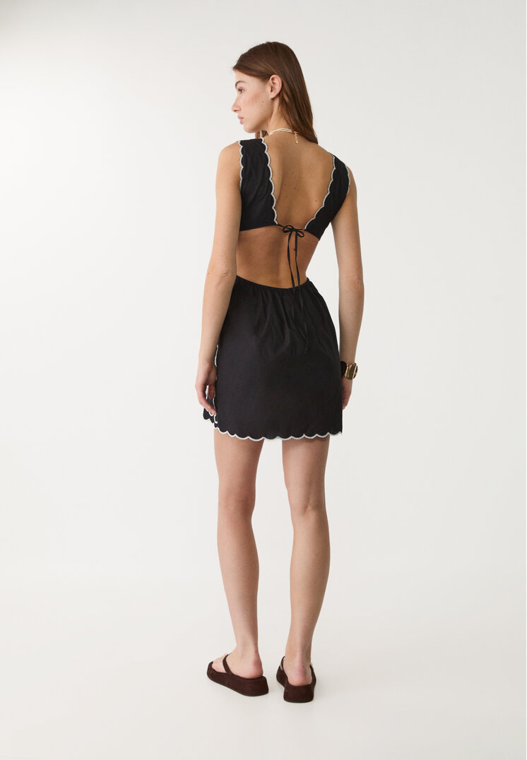vestido corto bordado palmeras