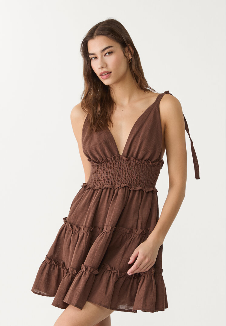 vestido corto fluido lazos