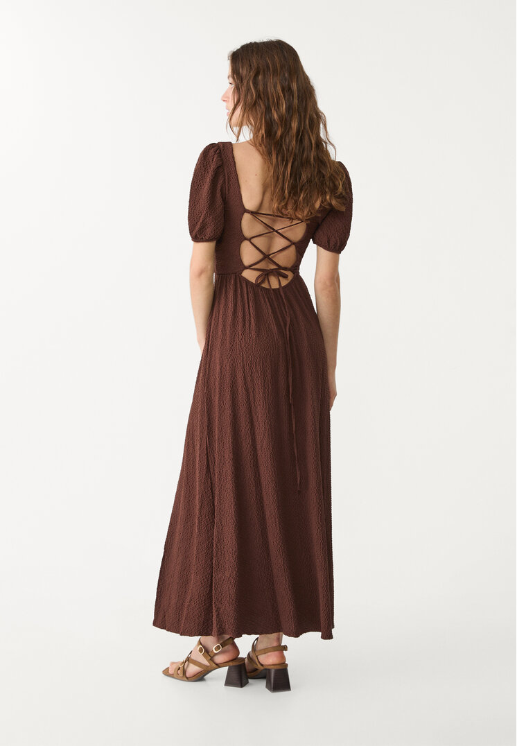 vestido largo fluido espalda cruzada