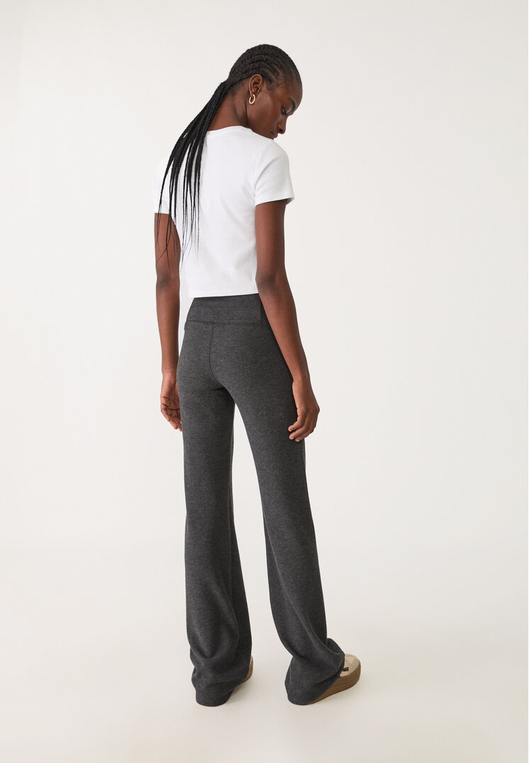pantalon flare punto