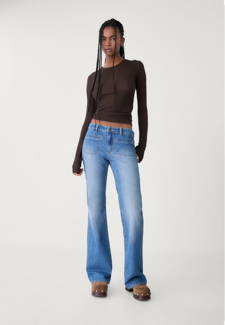 jeans flare bolsillos