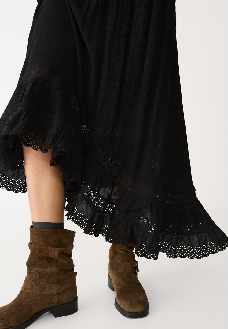 falda midi volante asimetrica
