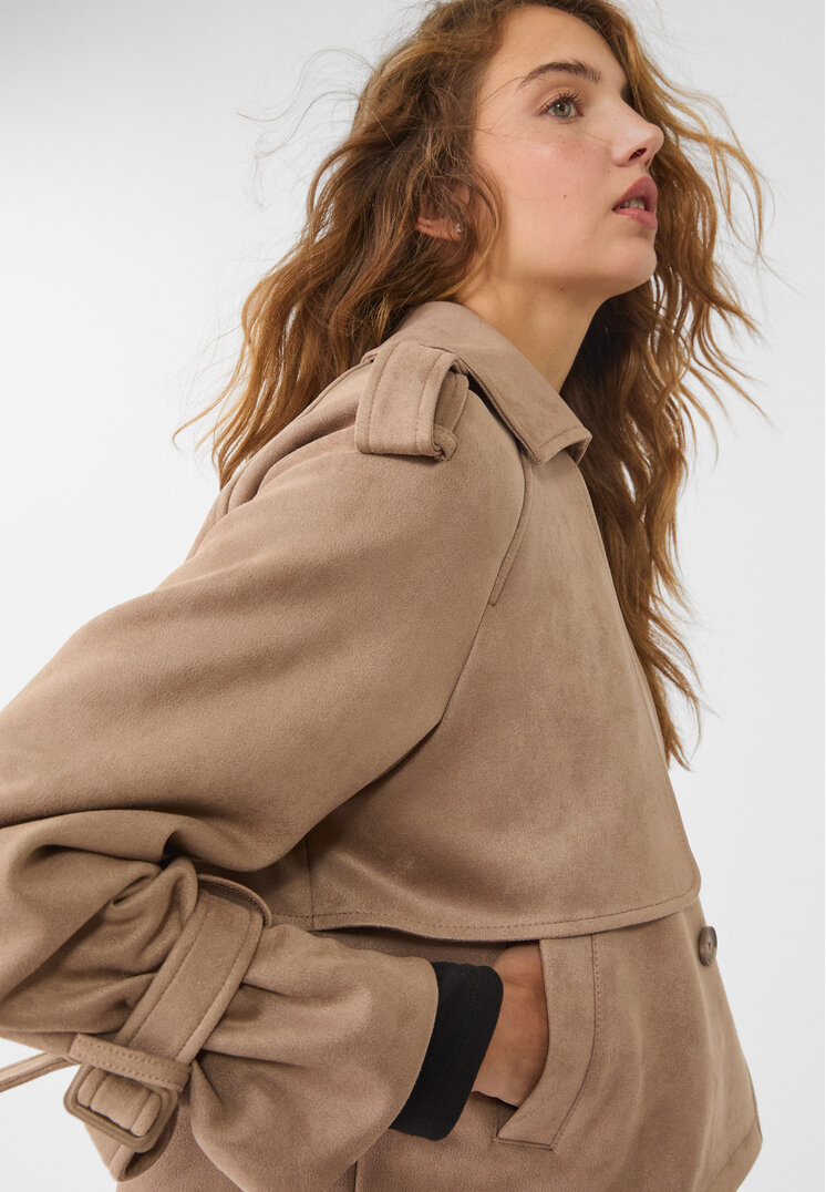 trench corta efecto ante