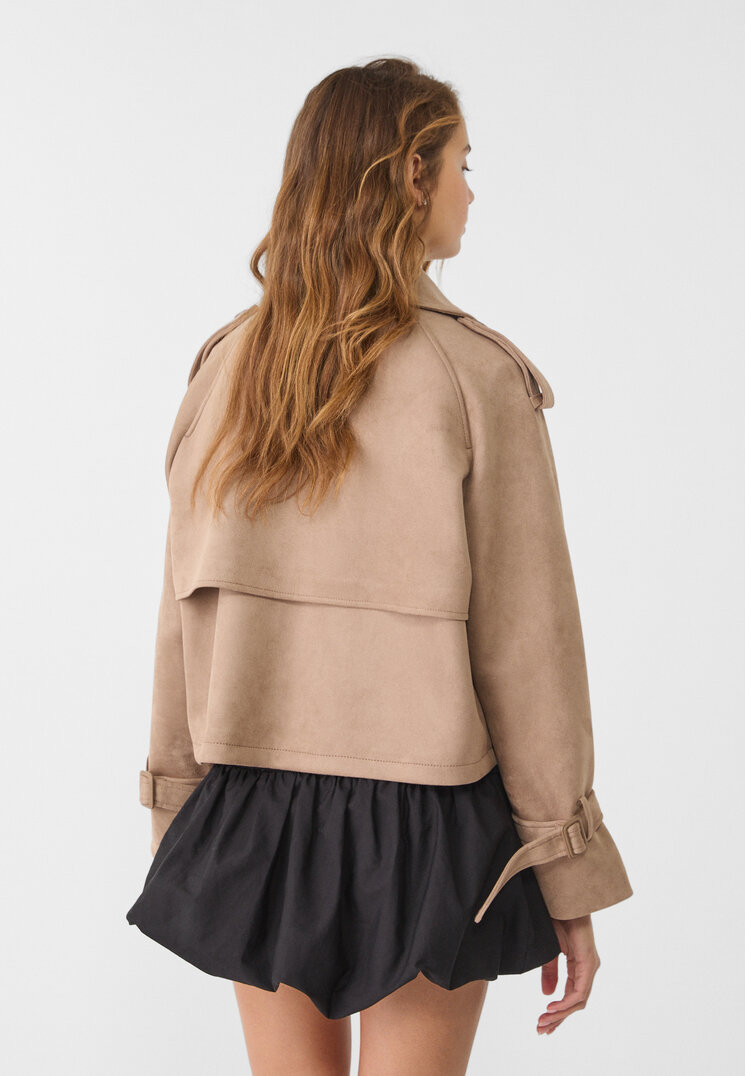 trench corta efecto ante