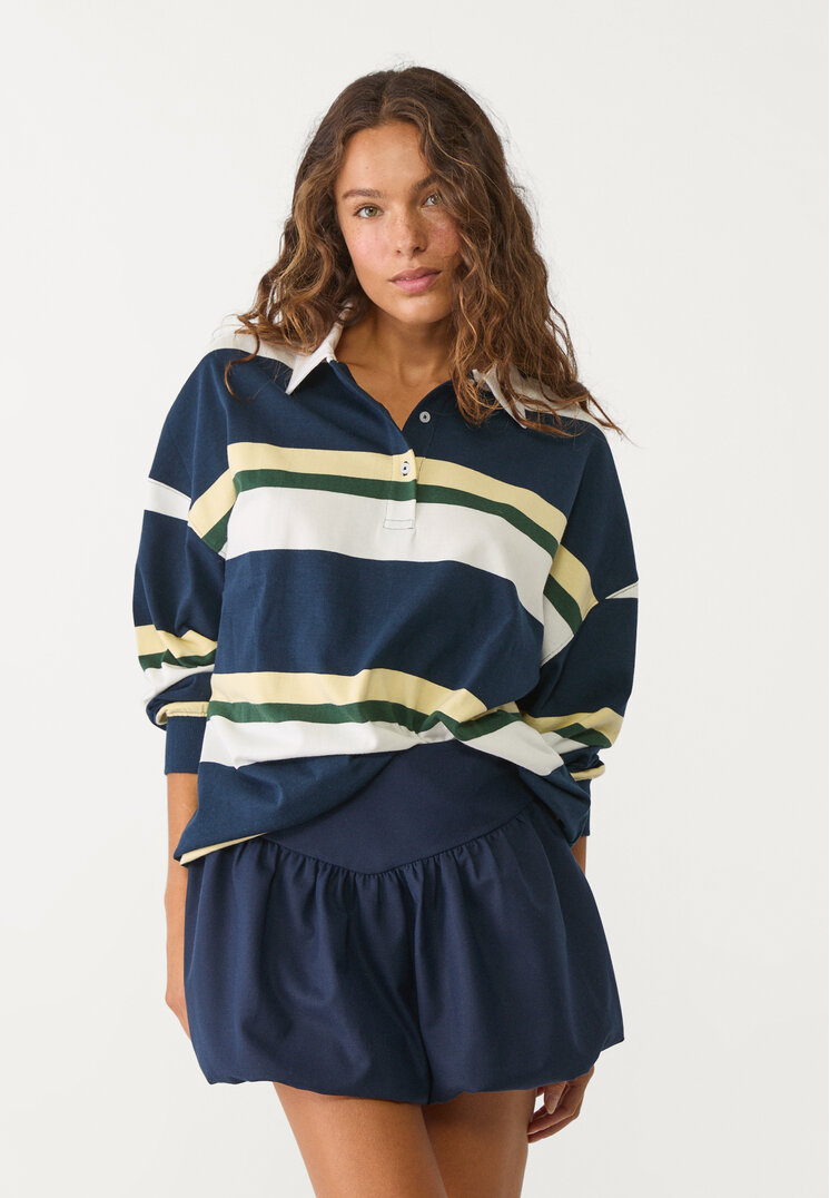 camiseta polo oversize rayas