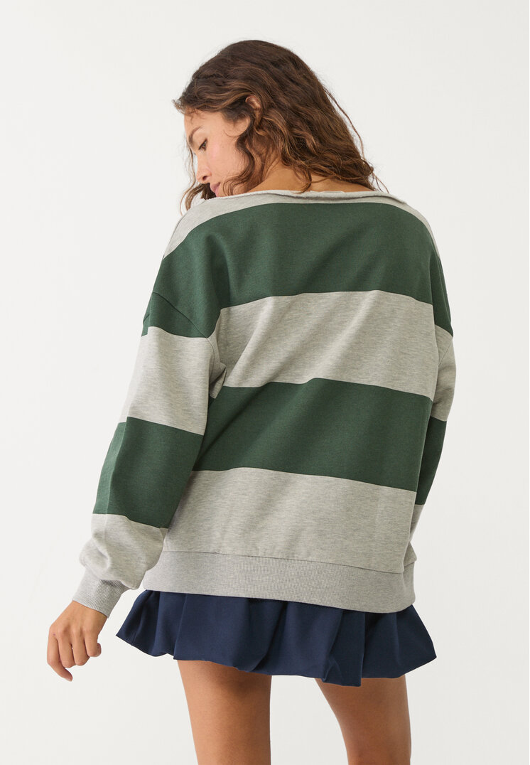 sudadera rayas hombros descubiertos