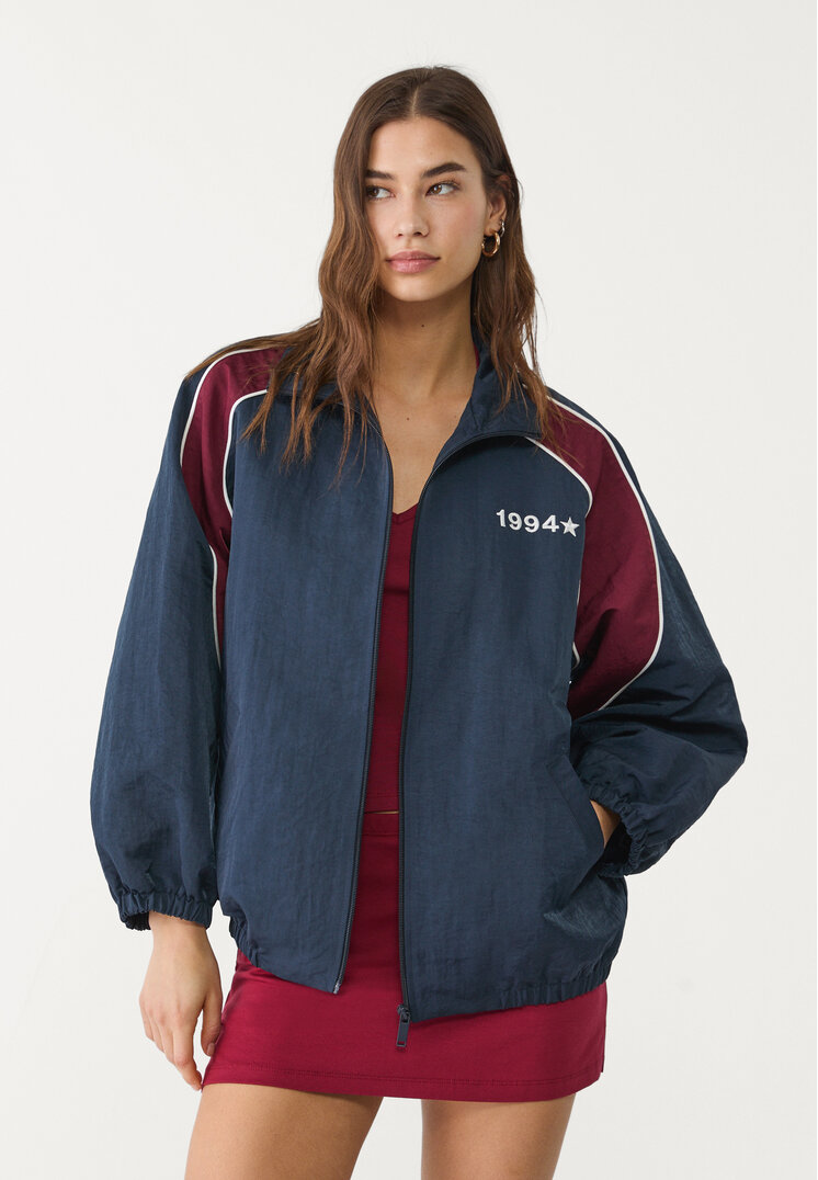 chaqueta oversize contraste