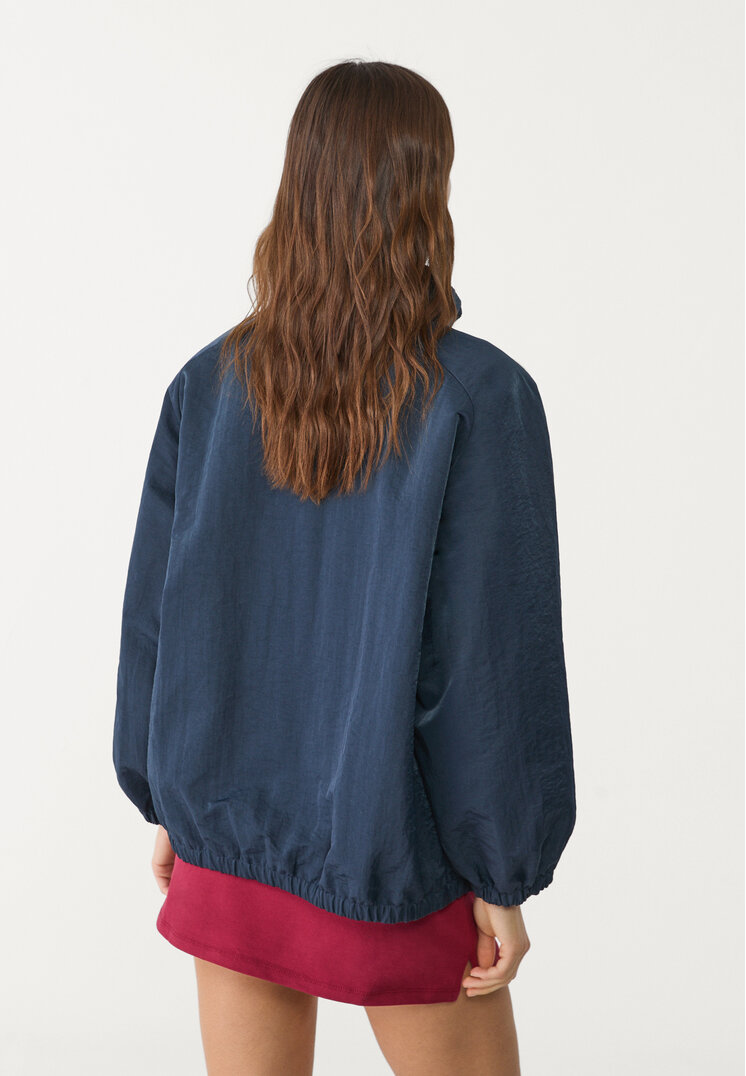 chaqueta oversize contraste