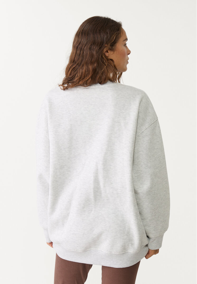 sudadera oversize bordada