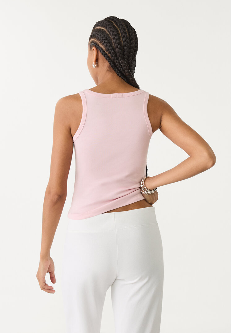 camiseta nadadora cuello pico