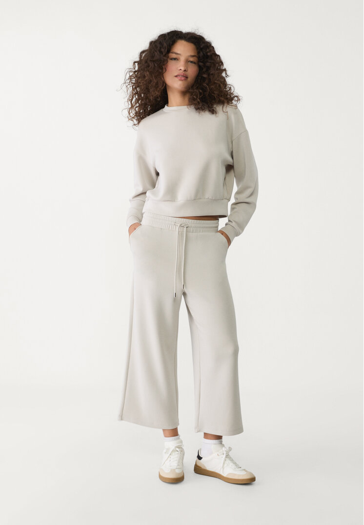 Stradivarius Pantaloni Culottes Vaporoși Și Moi La Atingere Gri L