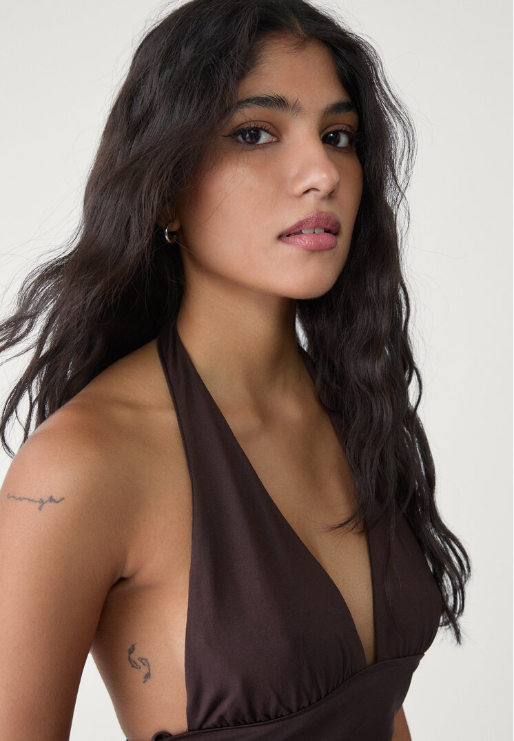 camiseta halter frunce
