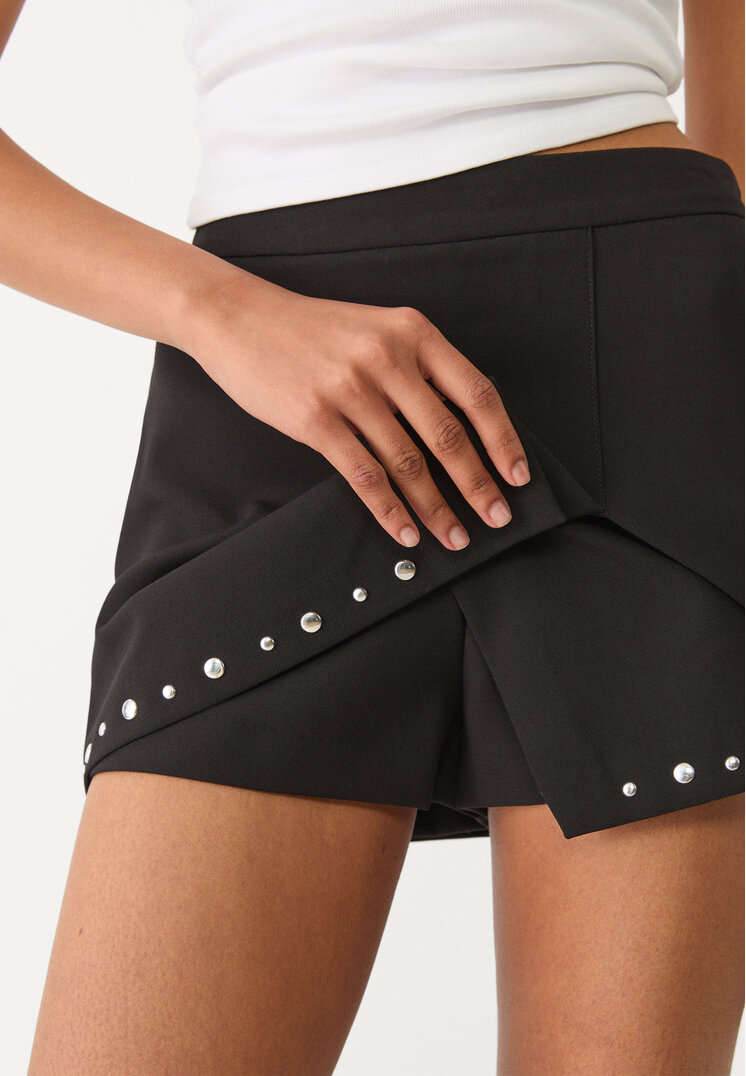 falda pantalon vestir tachas