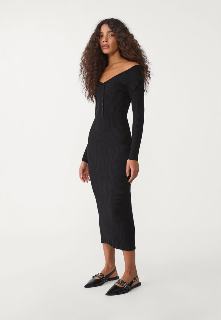 Stradivarius Rochie Lungă Din Tricot Cu Nasturi Negru M