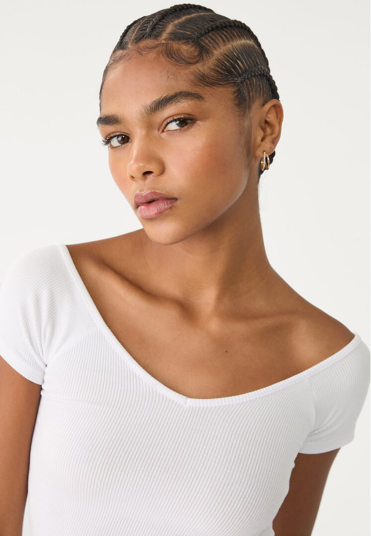 camiseta escote pico canale