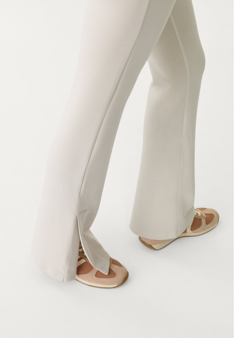 pantalon flare tacto suave