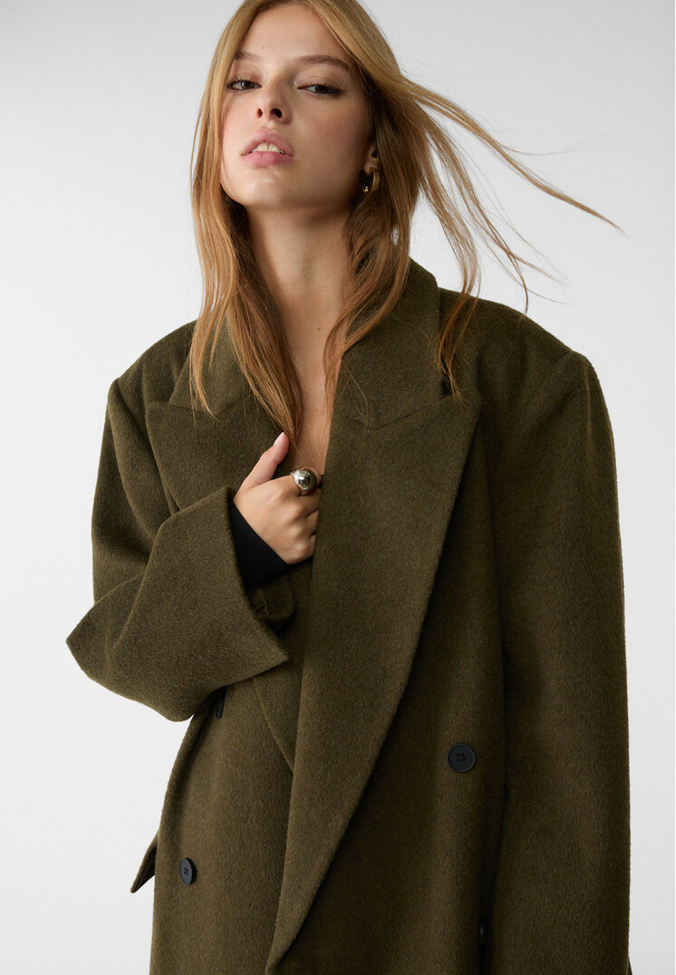 abrigo oversize botones