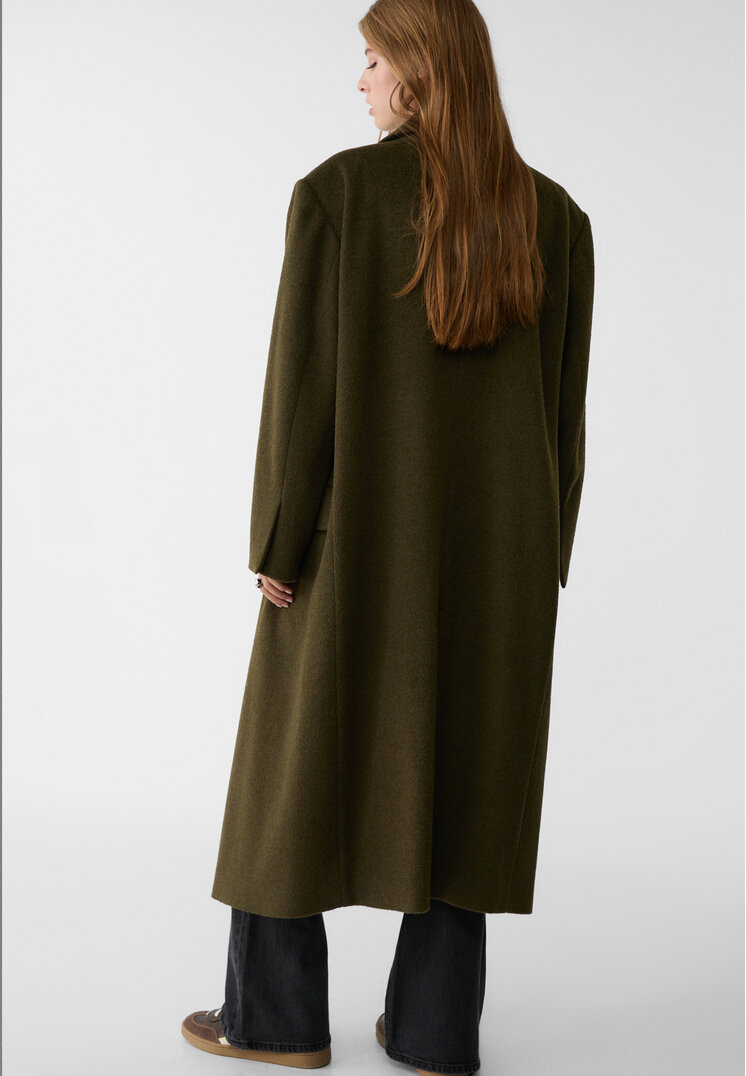 abrigo oversize botones