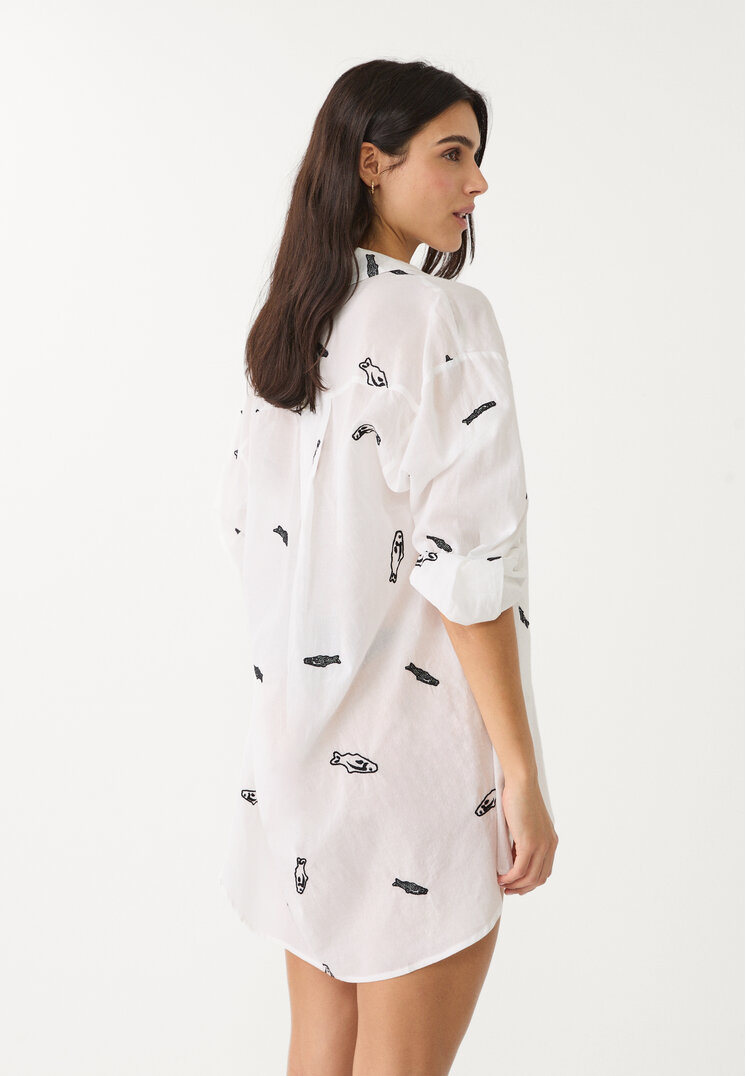 camisa bordados peces