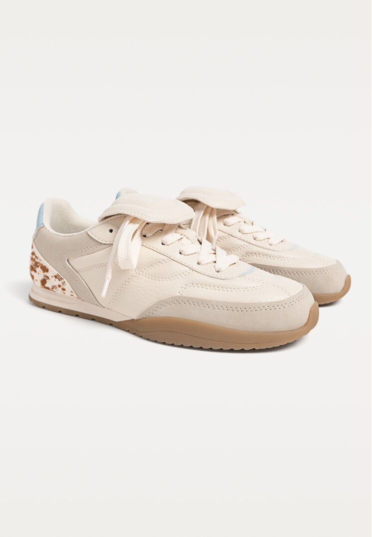 zapatillas detalle animal print