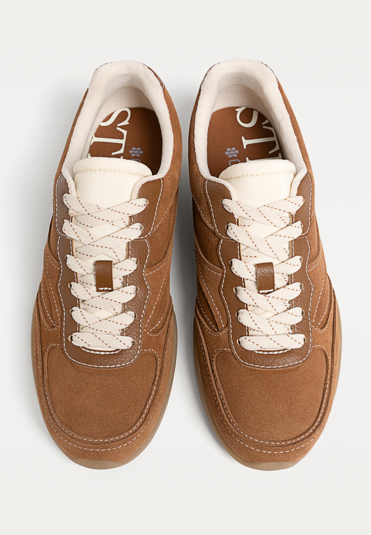 zapatillas serraje cosidos