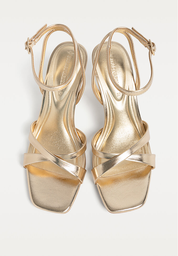 sandalias de tacon fino