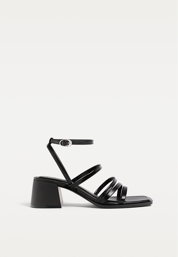 sandalias de tacon ancho tiras