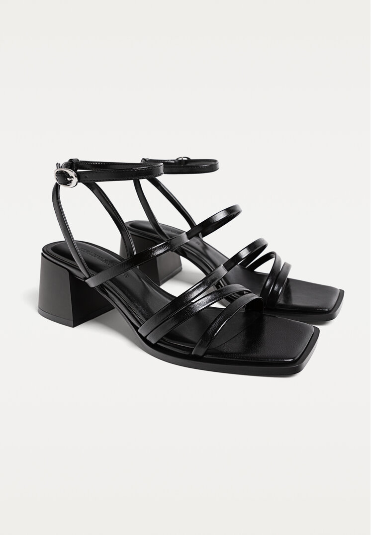 sandalias de tacon ancho tiras