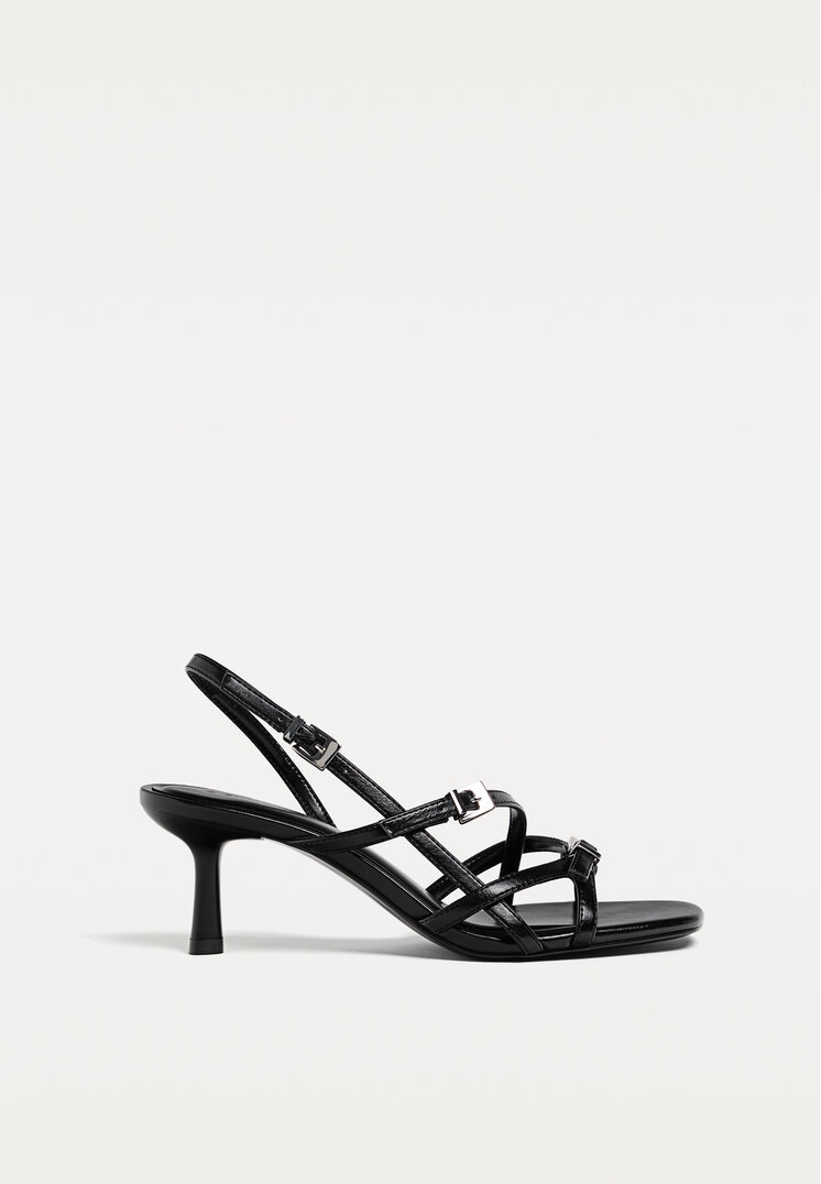 sandalias tiras hebillas