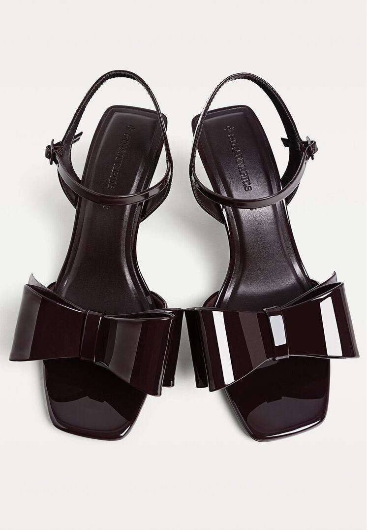 sandalias lazo charol