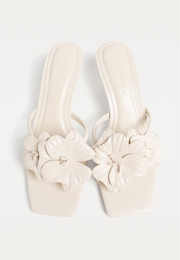 sandalias tacon flores