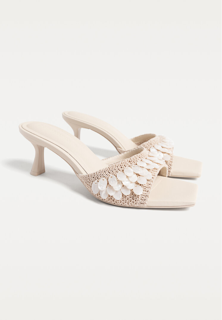 sandalias de tacon con detalles ovalados