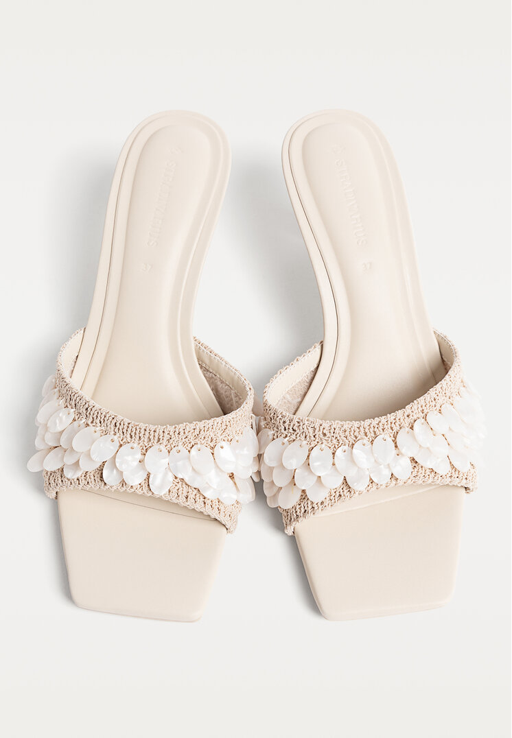 sandalias de tacon con detalles ovalados